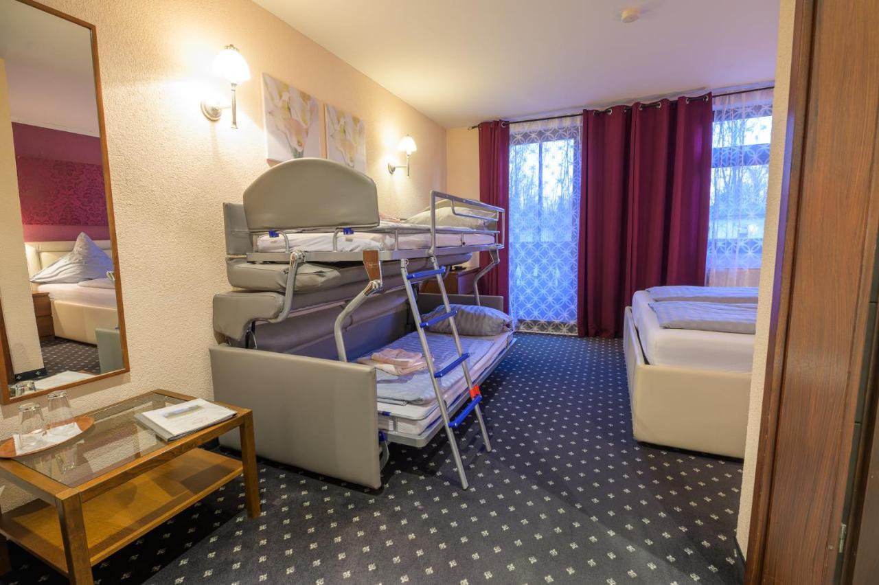 Kastenauer Hof โรเซินไฮม์ ภายนอก รูปภาพ