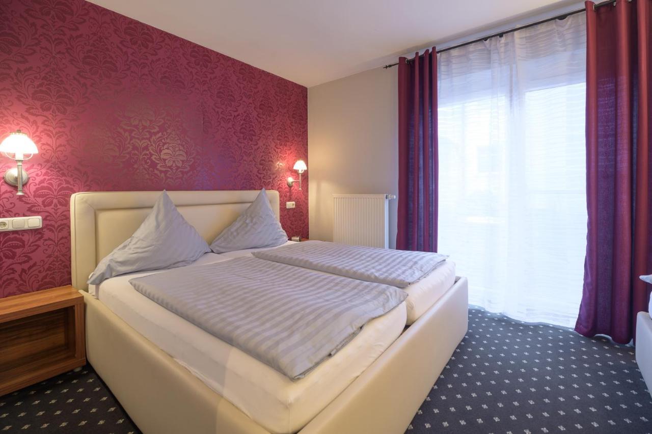 Kastenauer Hof โรเซินไฮม์ ภายนอก รูปภาพ